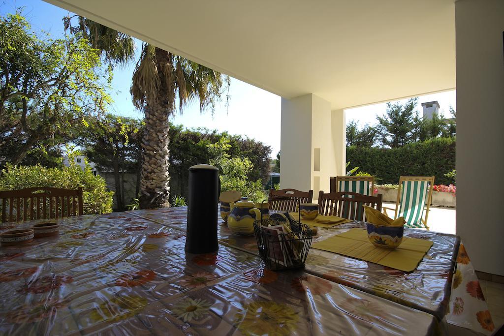 B&B Villa Genny A Pochi Passi Dal Mare San Cataldo  Rum bild