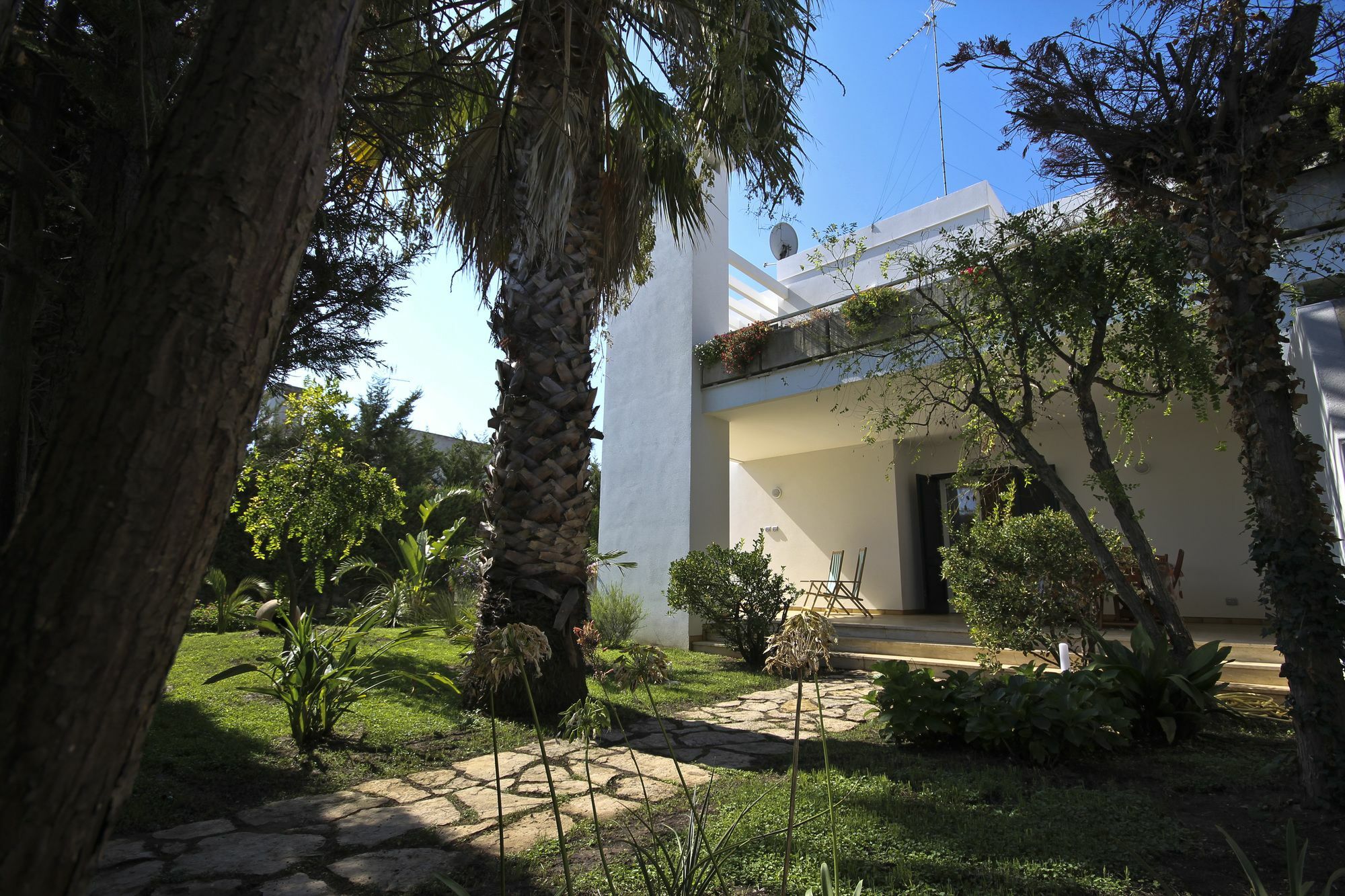 B&B Villa Genny A Pochi Passi Dal Mare San Cataldo  Exteriör bild